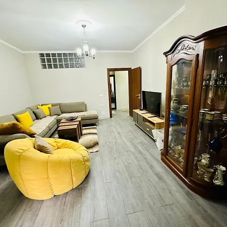 Nik's Urban Nest Within 10 Min Walk From The Center Apartament Tirana