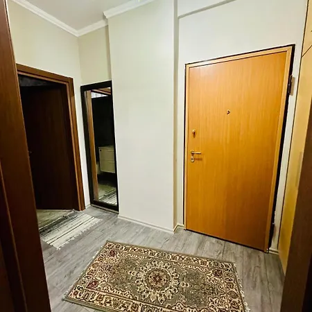 Nik's Urban Nest Within 10 Min Walk From The Center Apartment