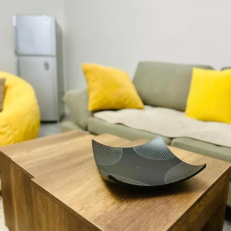 Apartament Nik's Urban Nest Within 10 Min Walk From The Center